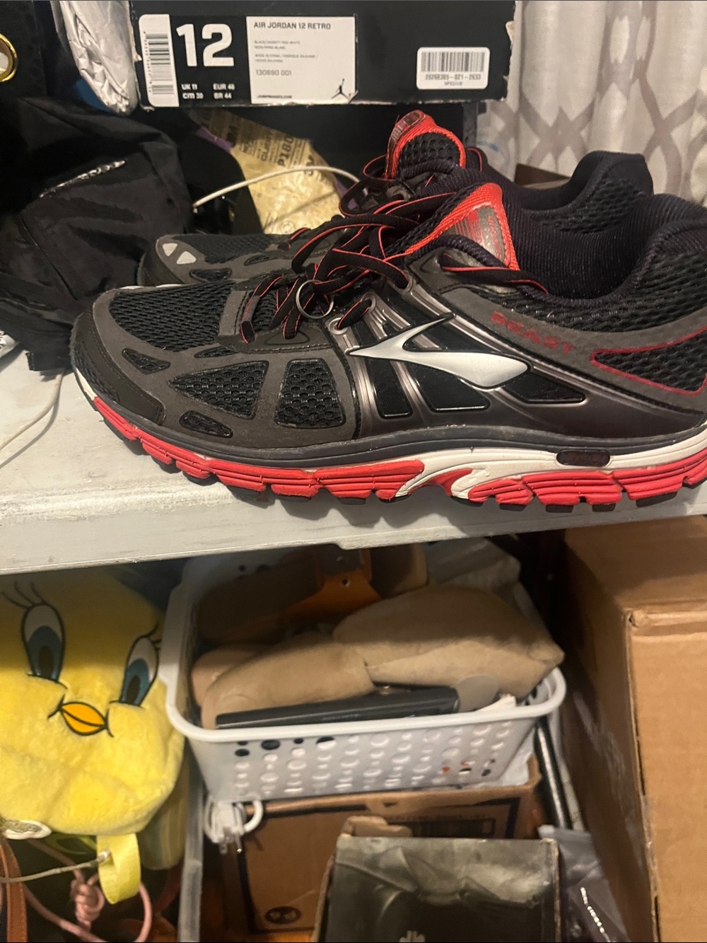 Brooks Black and Red Men's Running Shoe - Picture 4 of 7